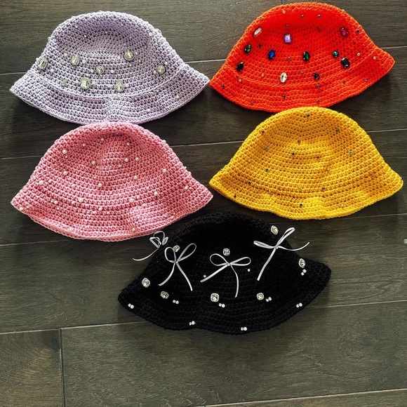 Yellow bucket hat only. Hat is new it doesn’t have a brand tag, just received - Picture 1 of 3